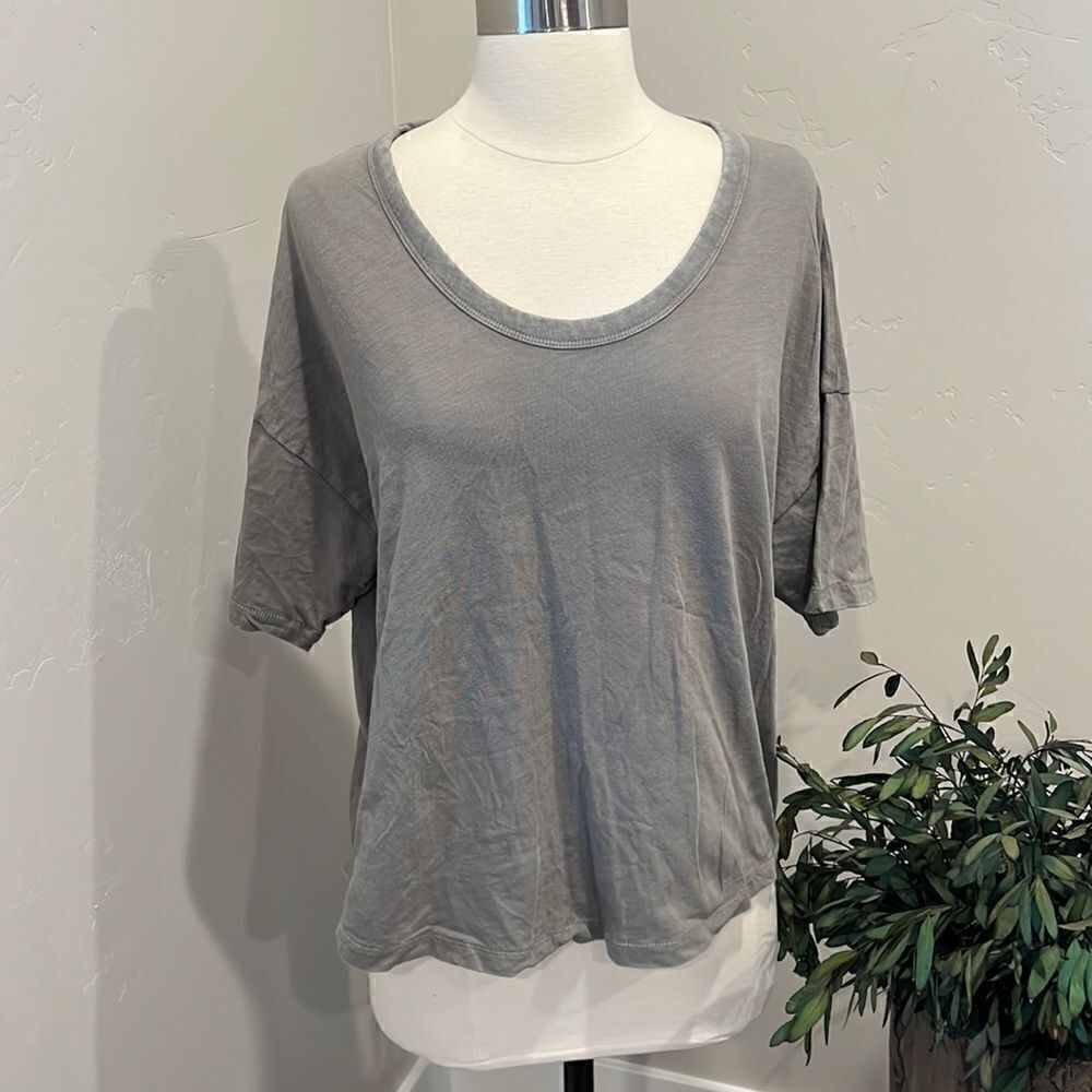 Athleta Scoop Neck T-shirt 